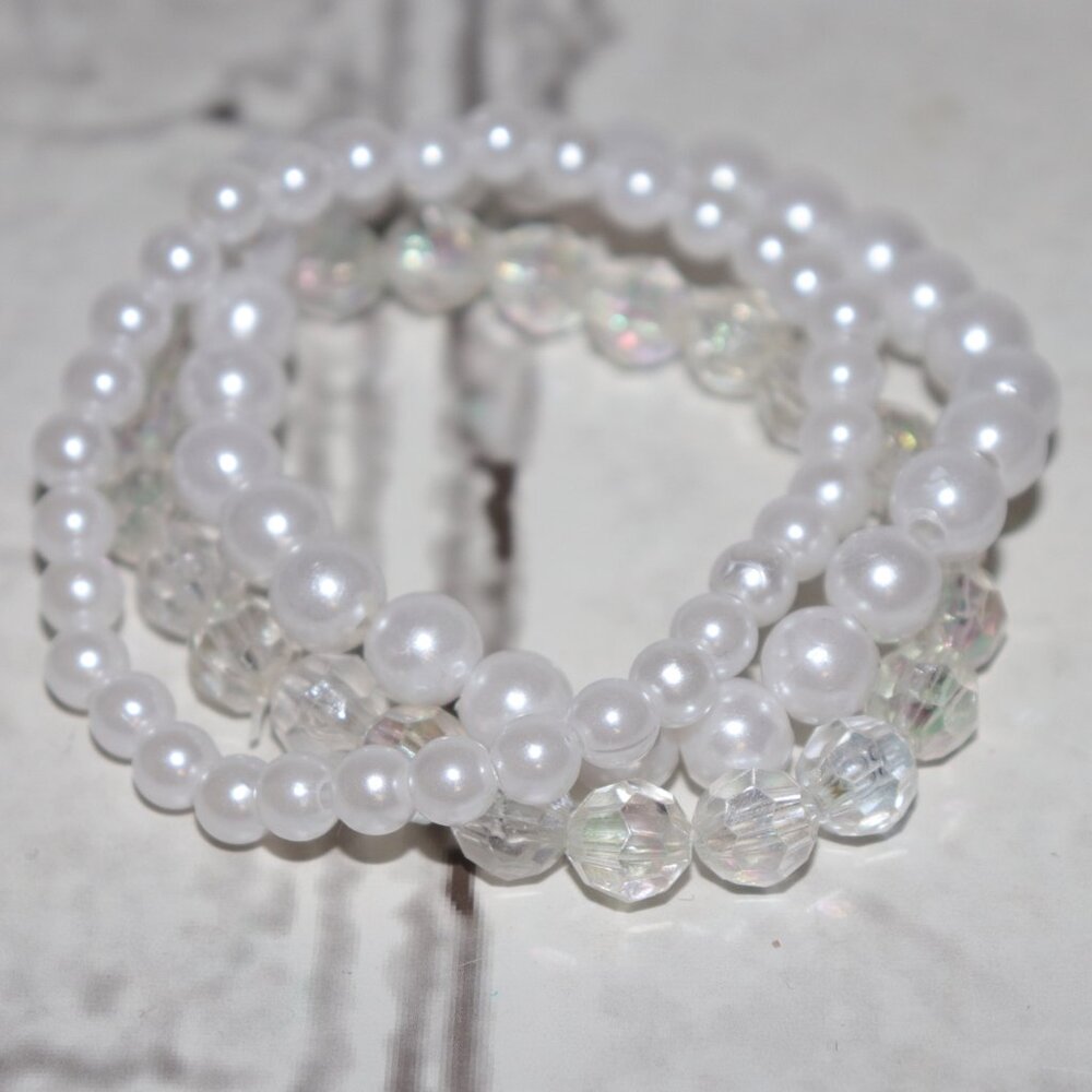 🤍 NWOT Pearl & Crystal Beaded Bracelet Set – 7" Elastic 🌸